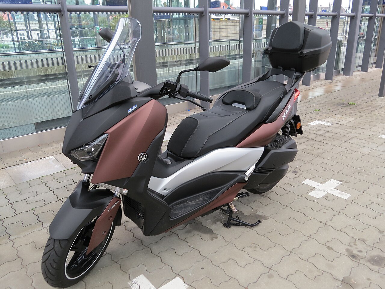 Yamaha XMAX, scooter de ruedas grandes