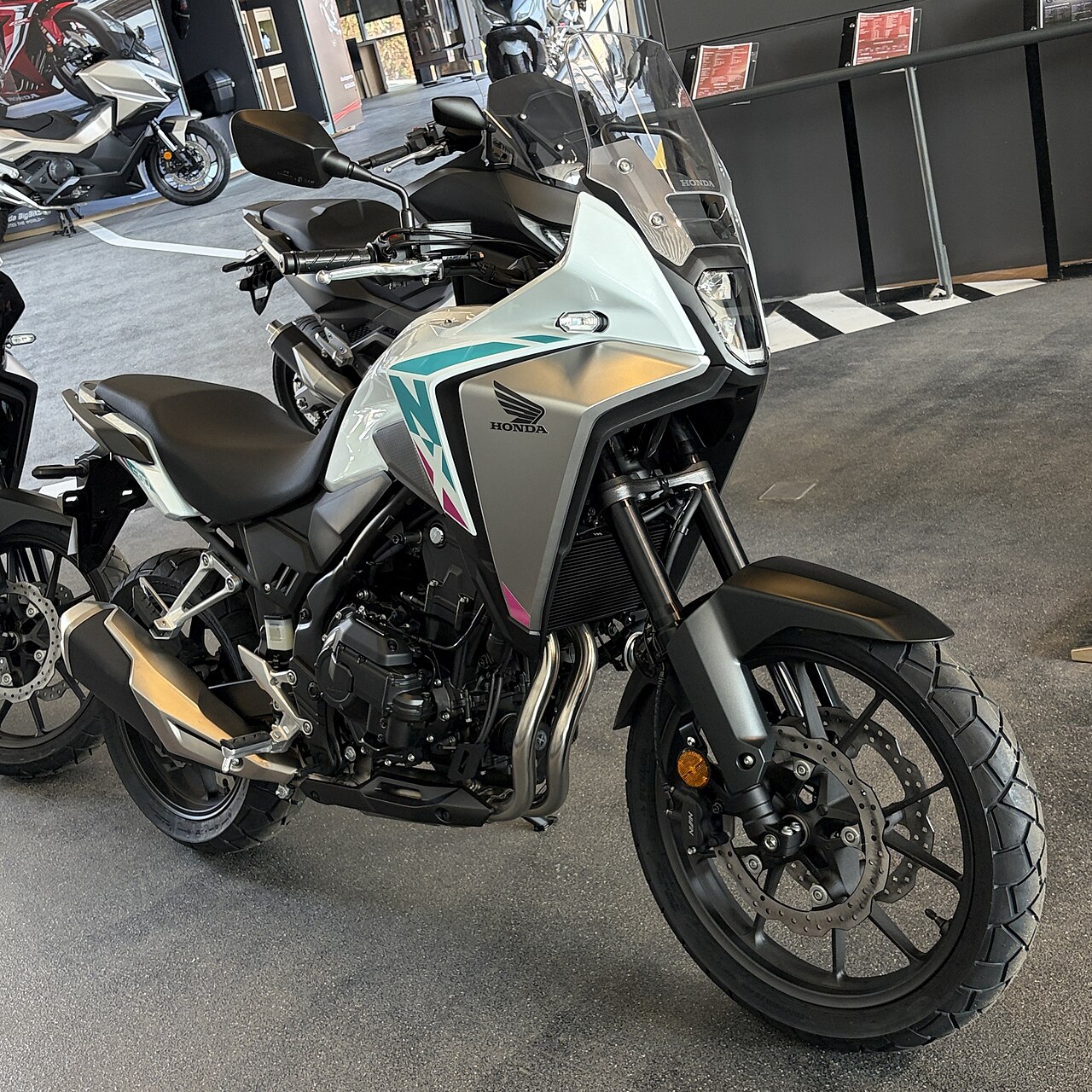 ¿Merece la pena la Honda NX500?