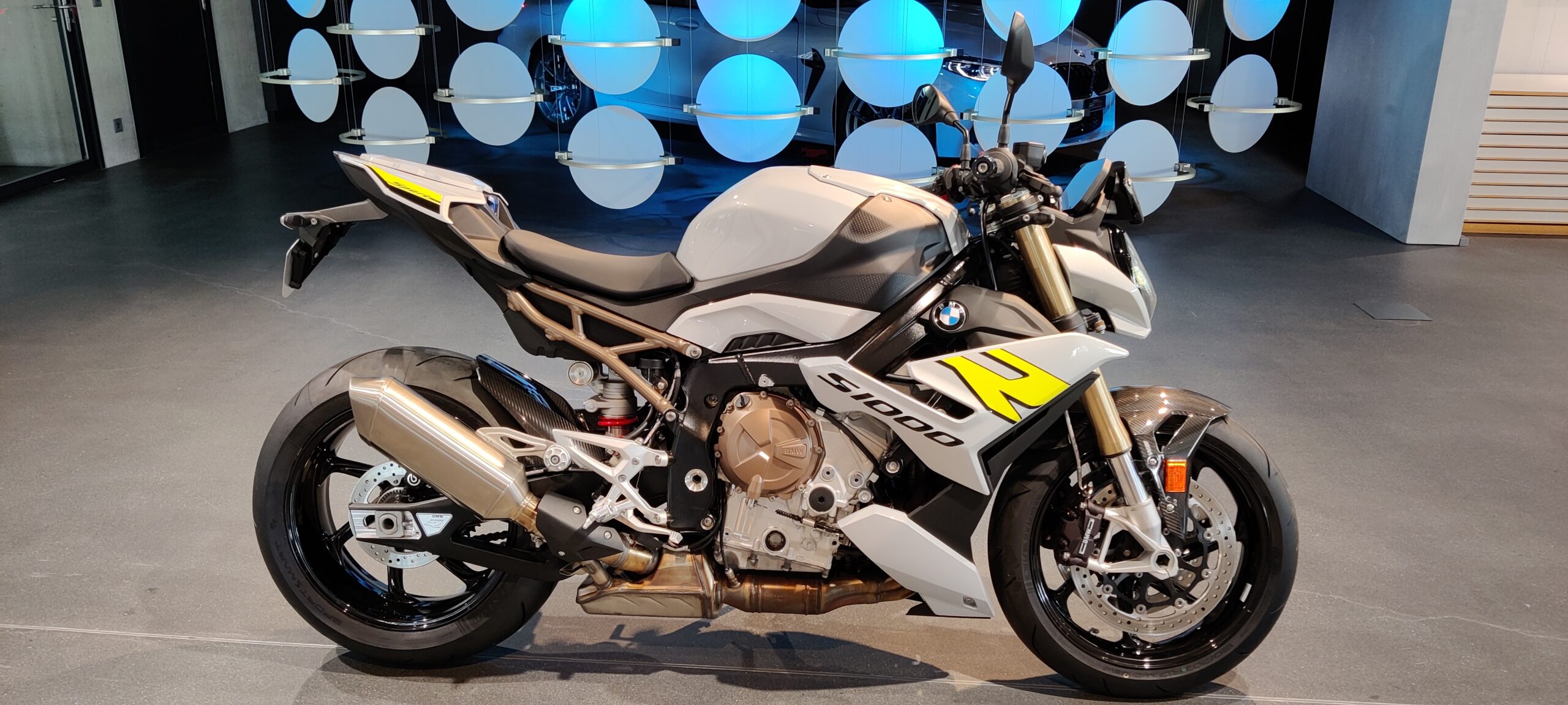 BMW S1000R