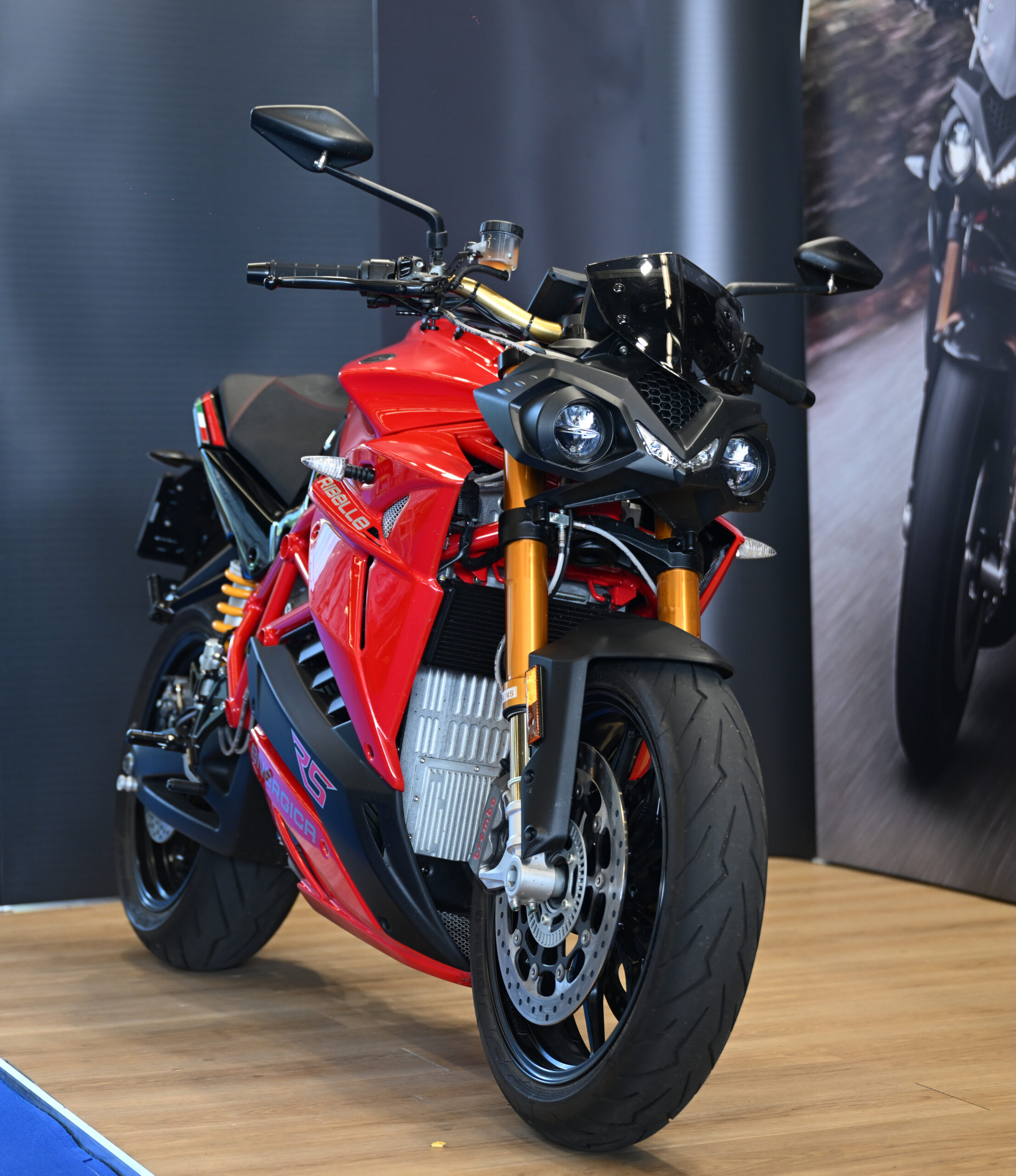 Energica Eva Ribelle RS: ficha completa, precio y coste anual