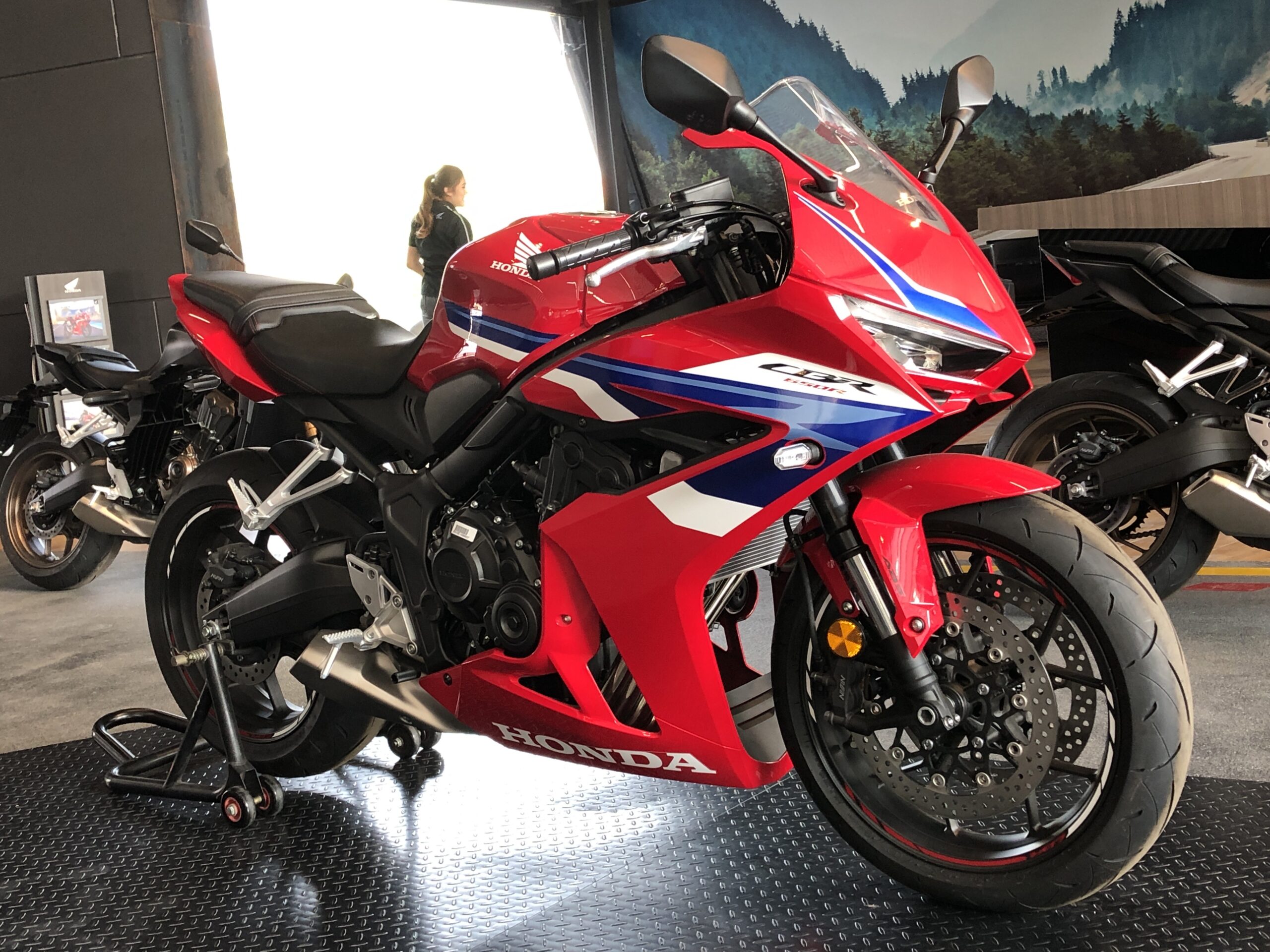 Honda CBR650R: precio, ficha técnica y coste anual