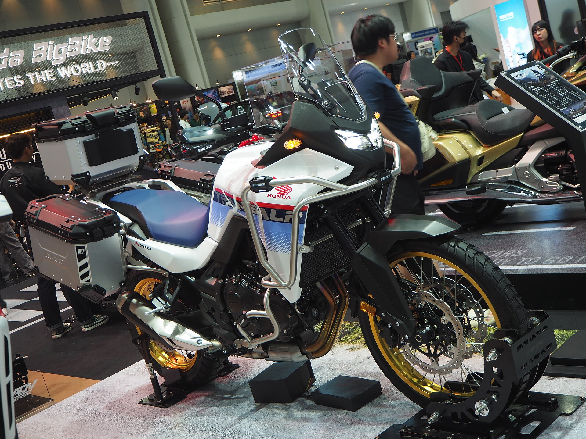 Honda XL750 Transalp: ficha completa, precio y coste anual