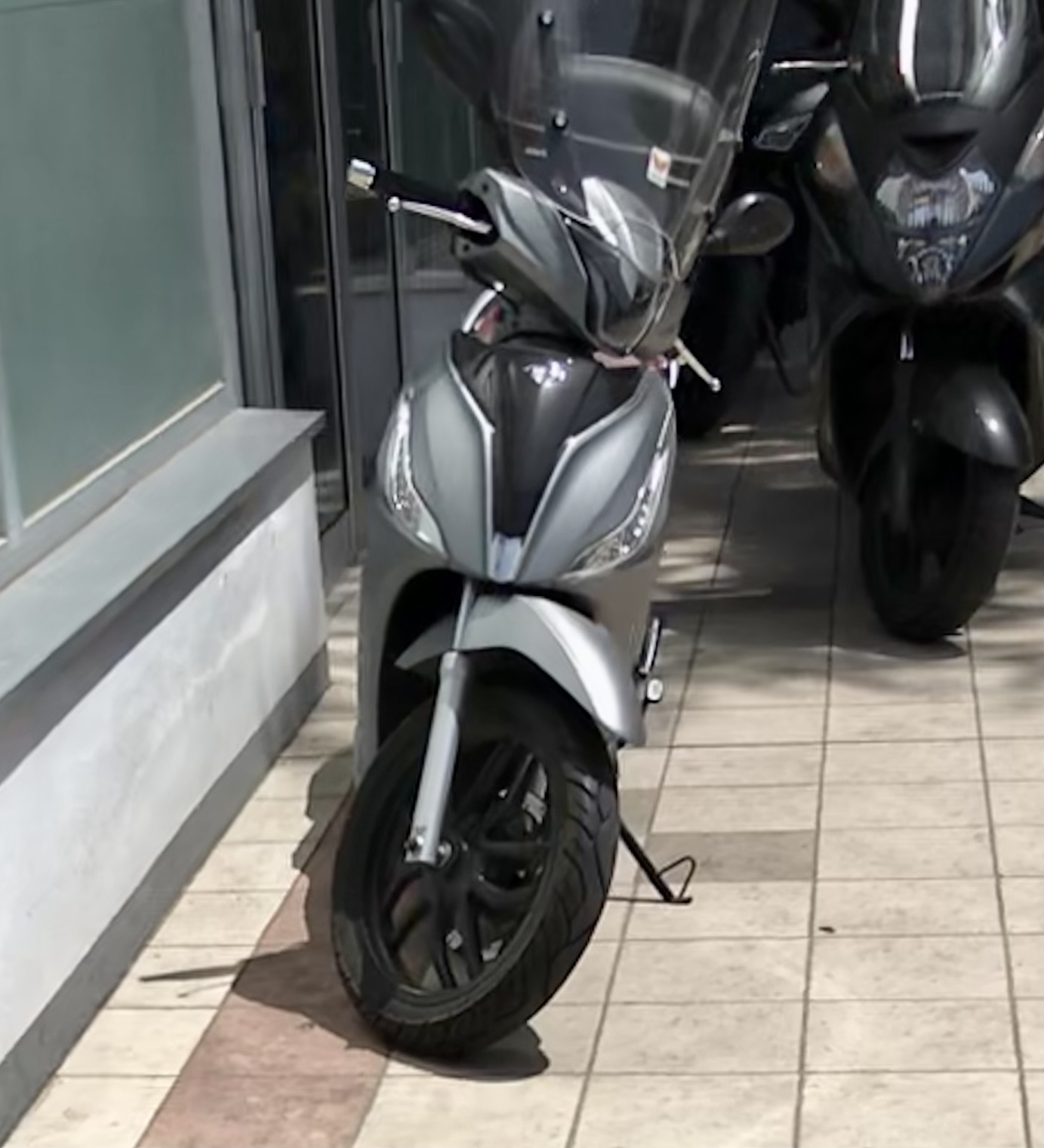 Kymco People S 125: ficha completa, precio y coste anual