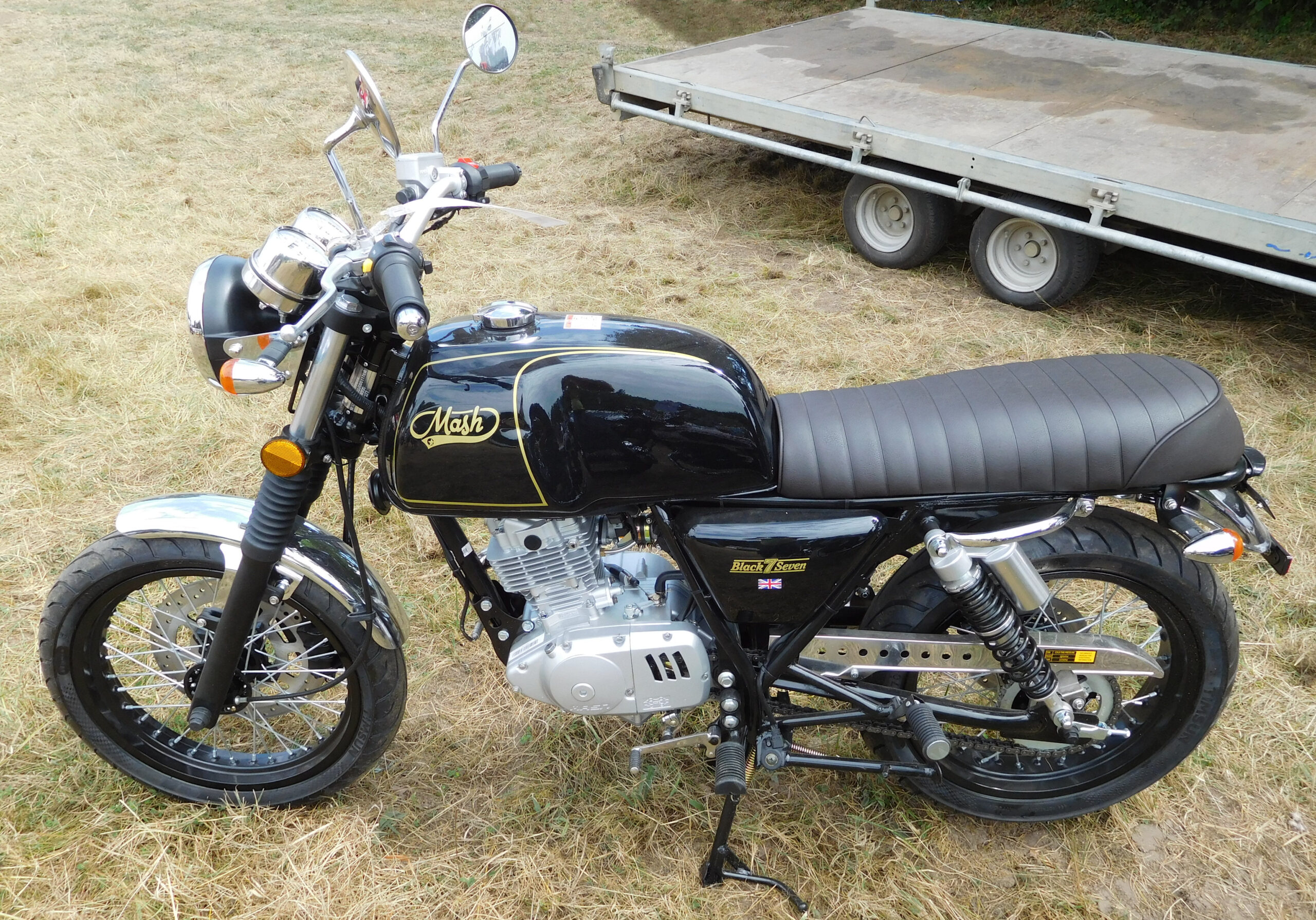 Mash Black Seven 125