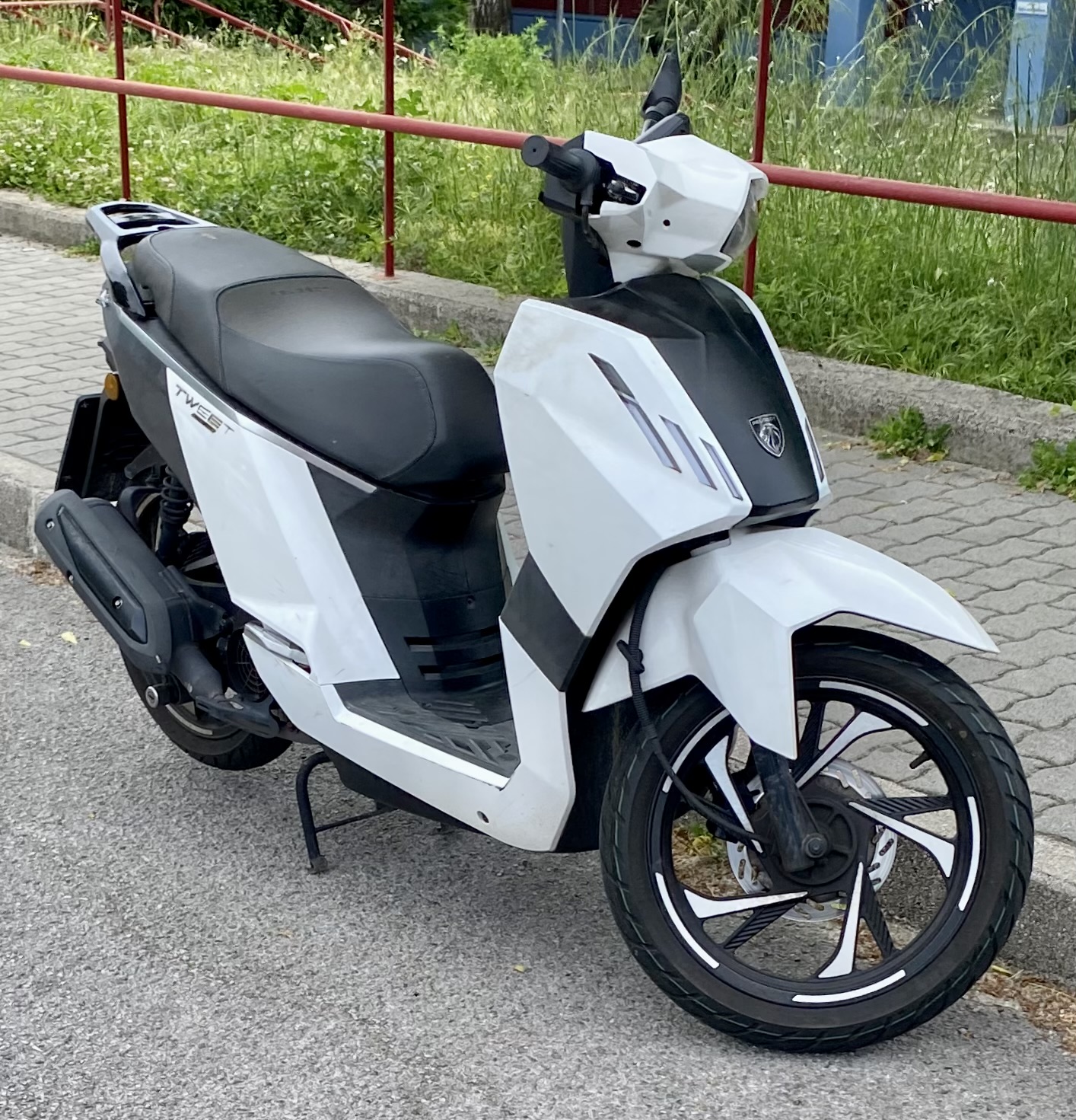 Peugeot Tweet 125