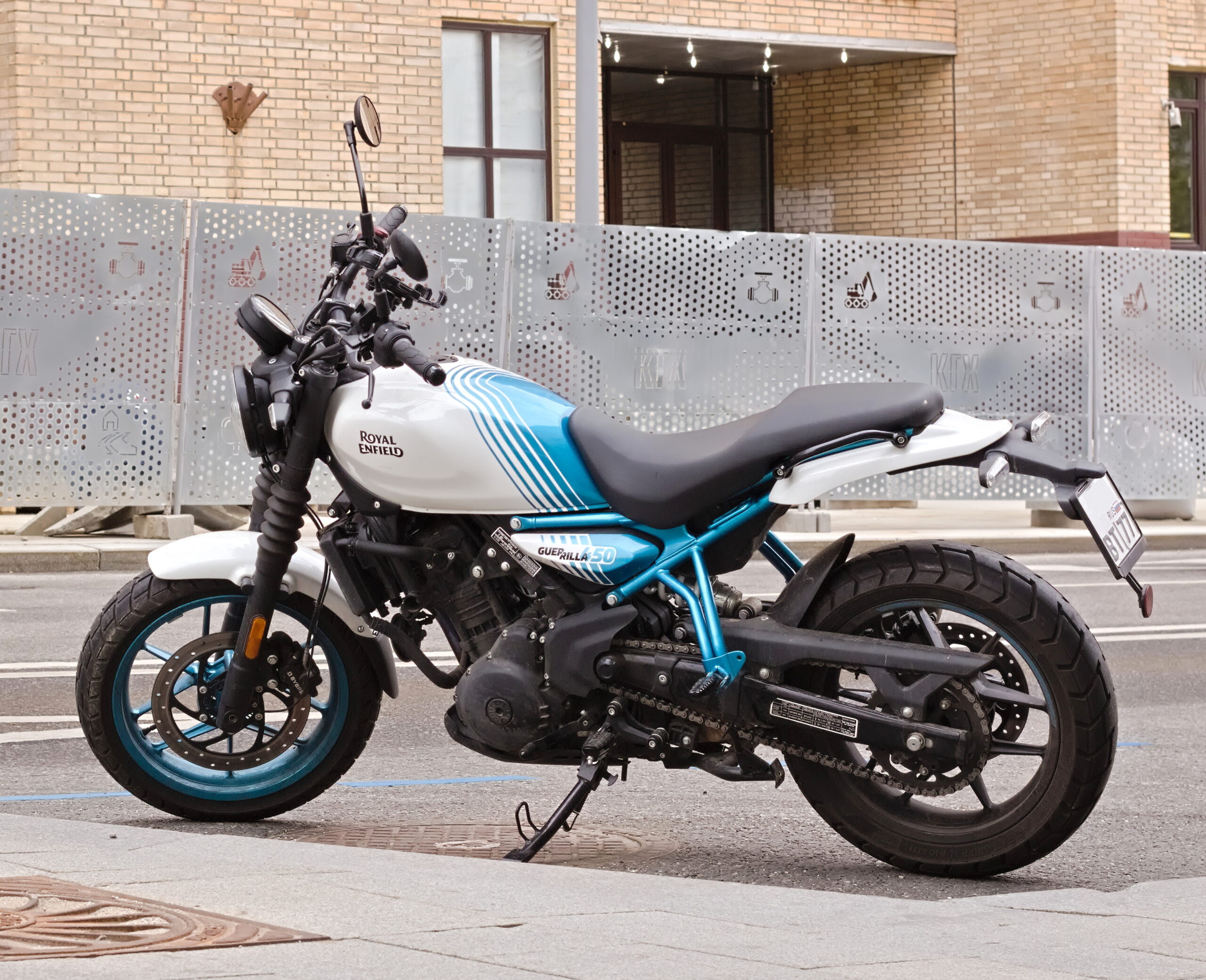 Royal Enfield Guerrilla 450