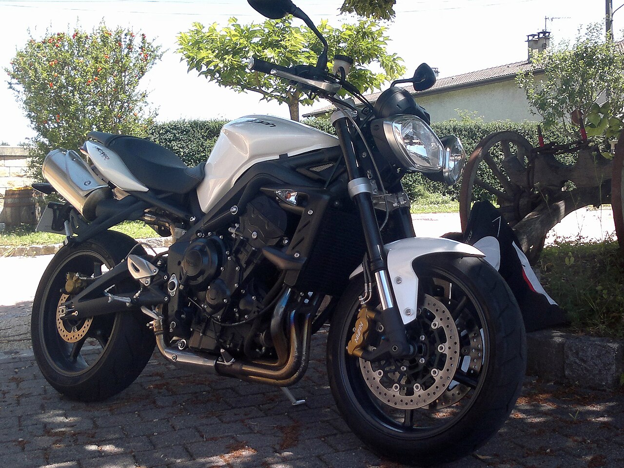 ¿Merece la pena la Triumph Street Triple?